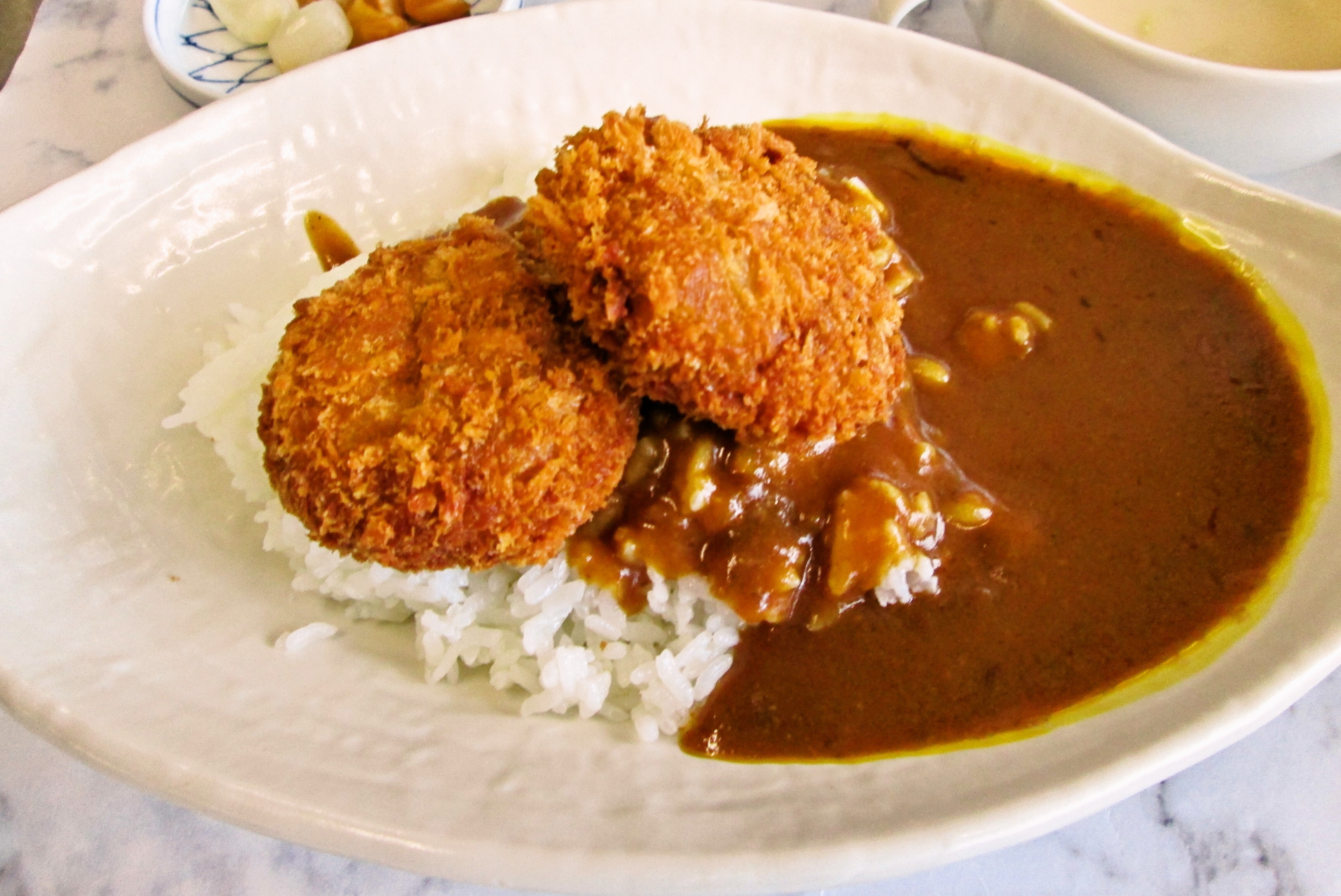 特製メンチカツカレー《春キャベツ豆乳スープ》