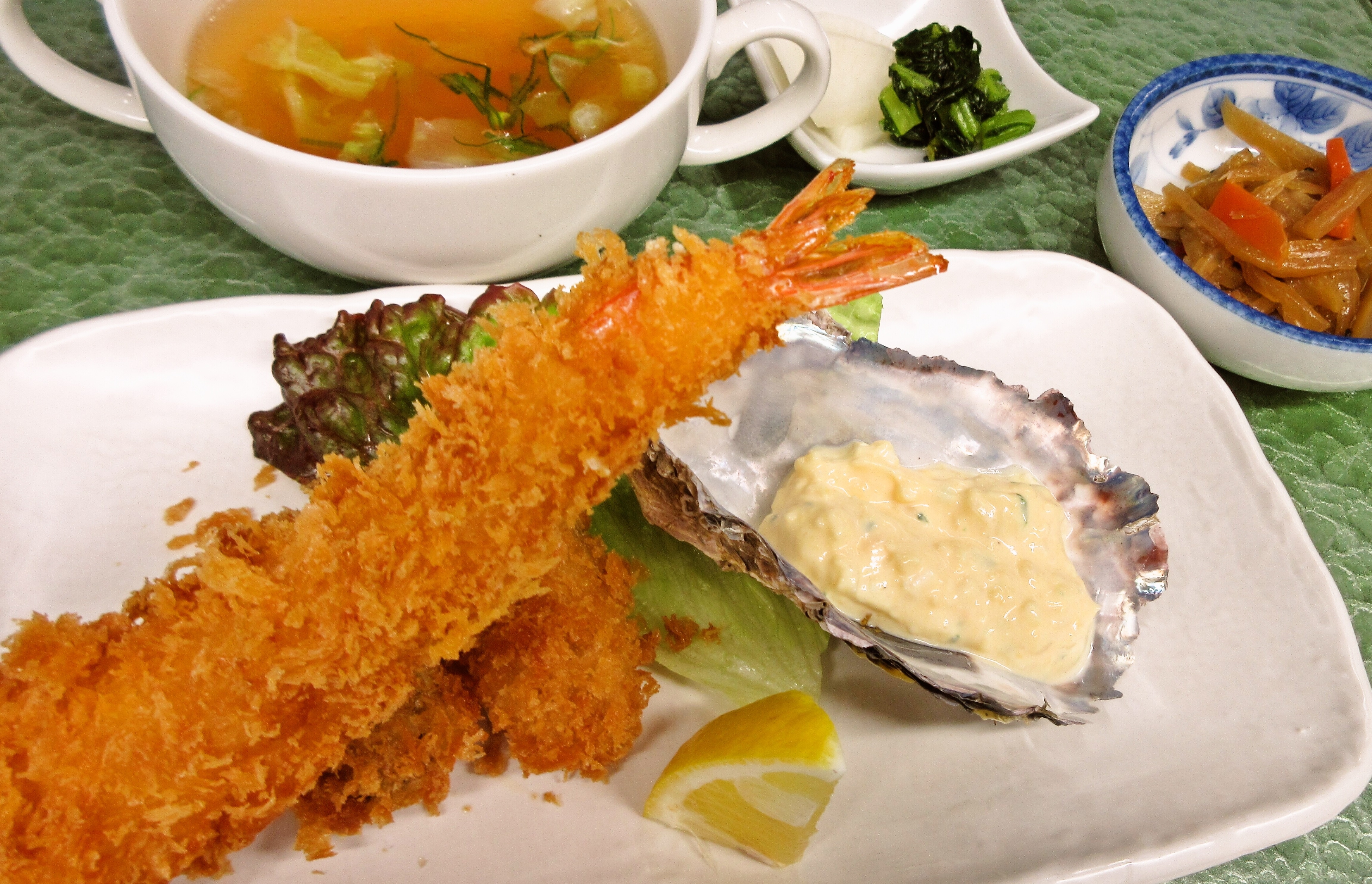 大海老と牡蠣フライ定食