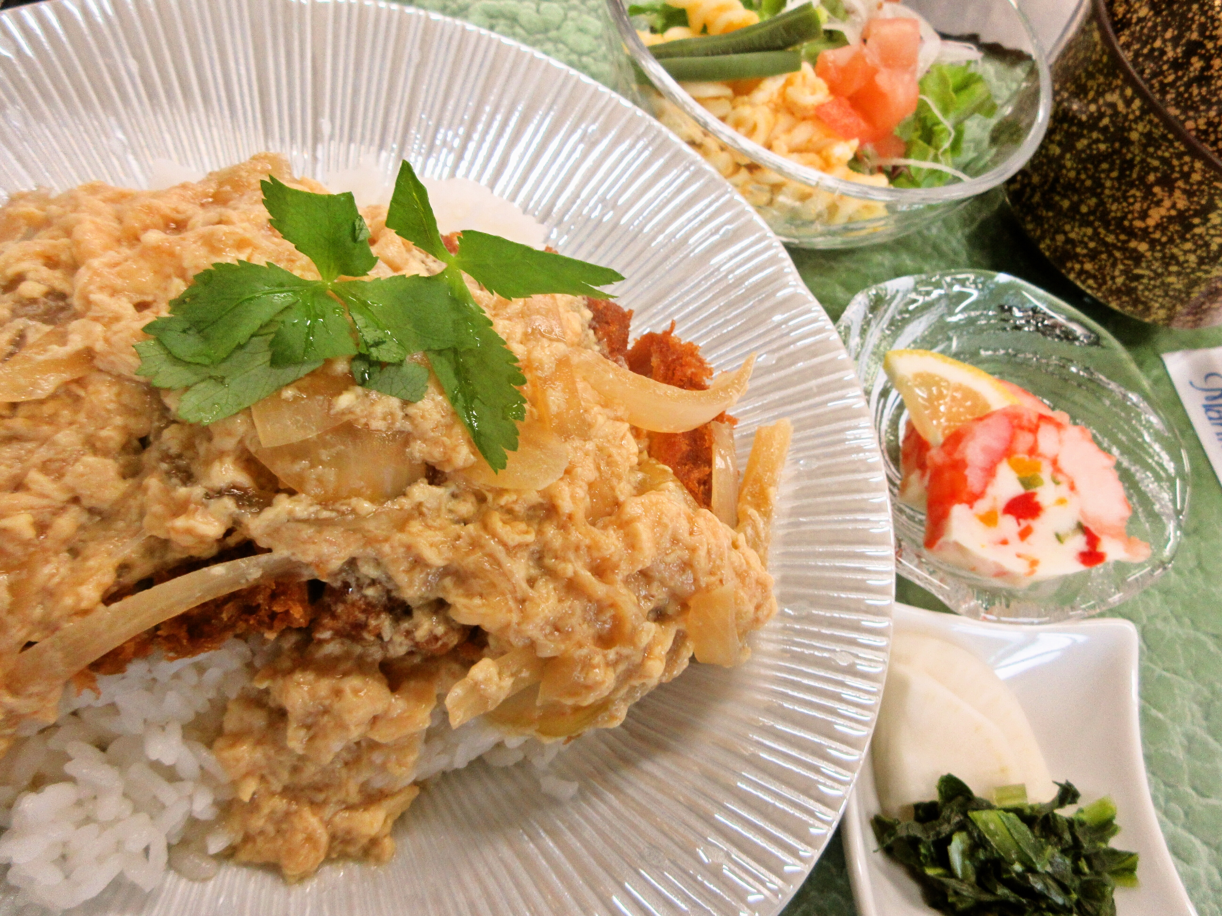 特選生豚ロース手仕込みカツ丼