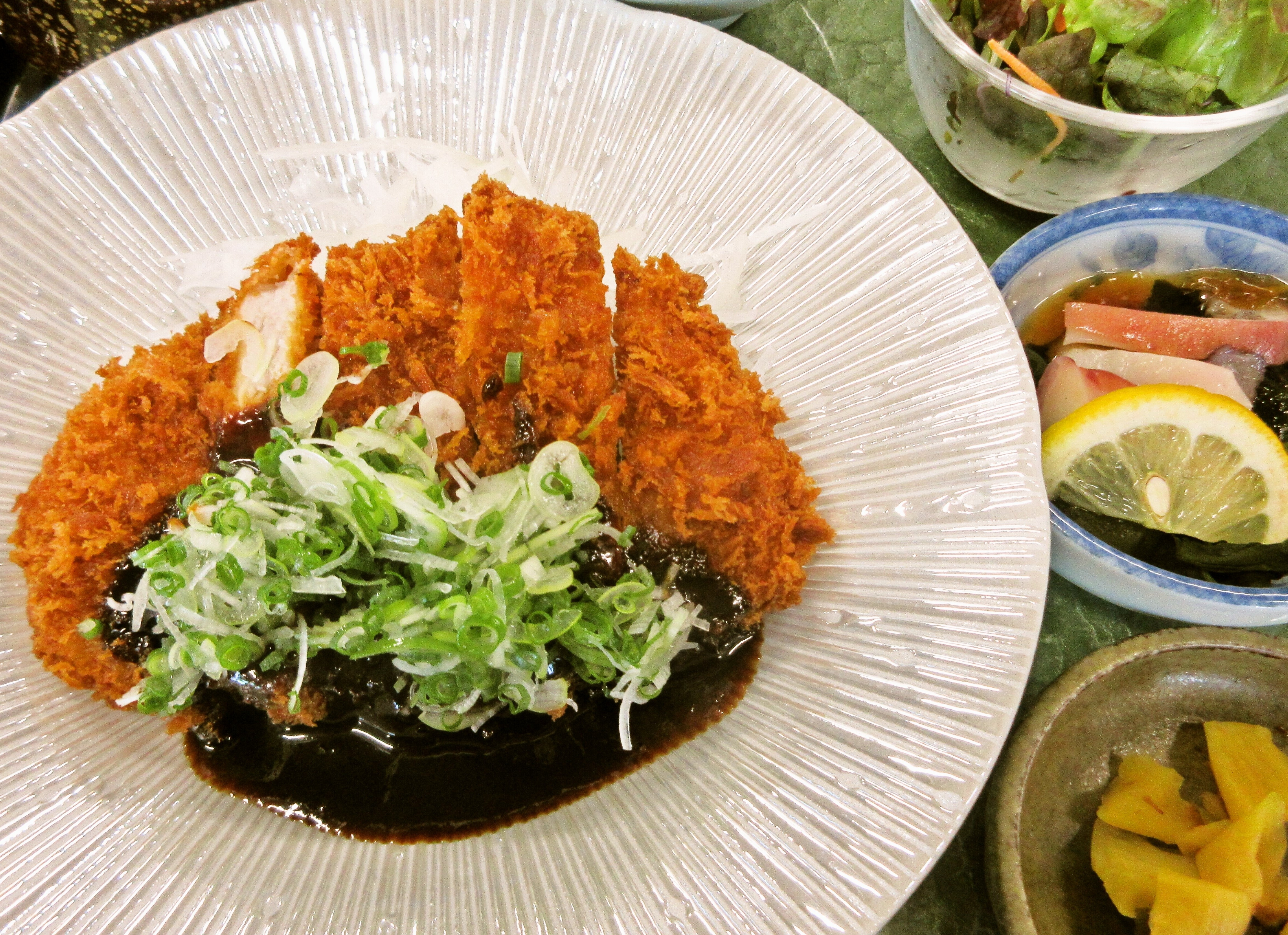 特選!!生豚ロース手仕込みトンカツ 葱味噌仕立て