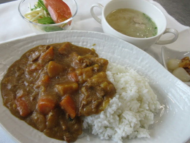 NEW 金曜日の横須賀海軍カレー