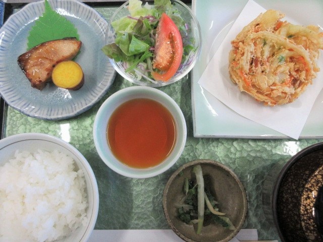 NEW☆オリーブはまち照り焼き　野菜かき揚げ
