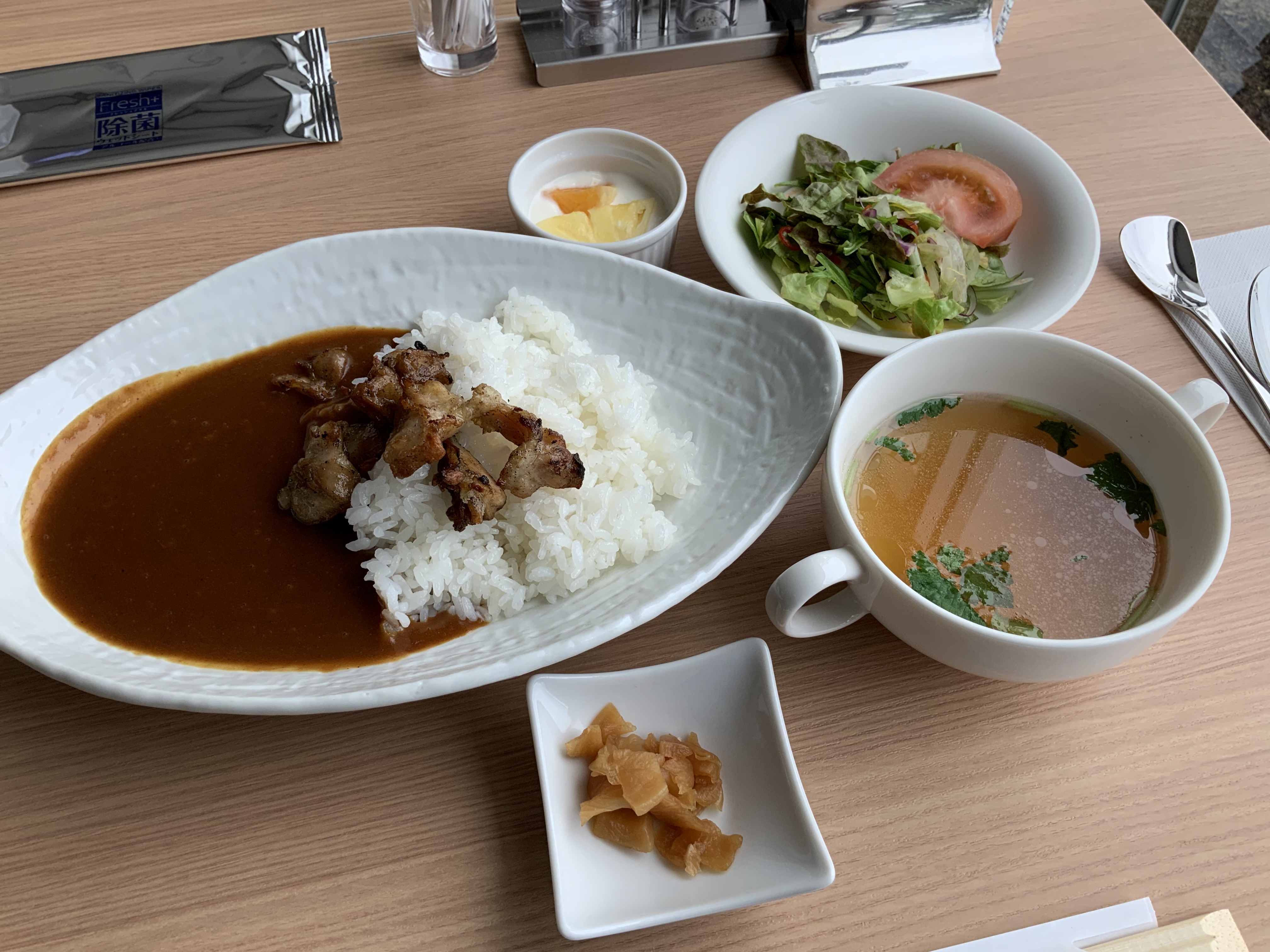 チキンカレー＆フルーツヨーグルト