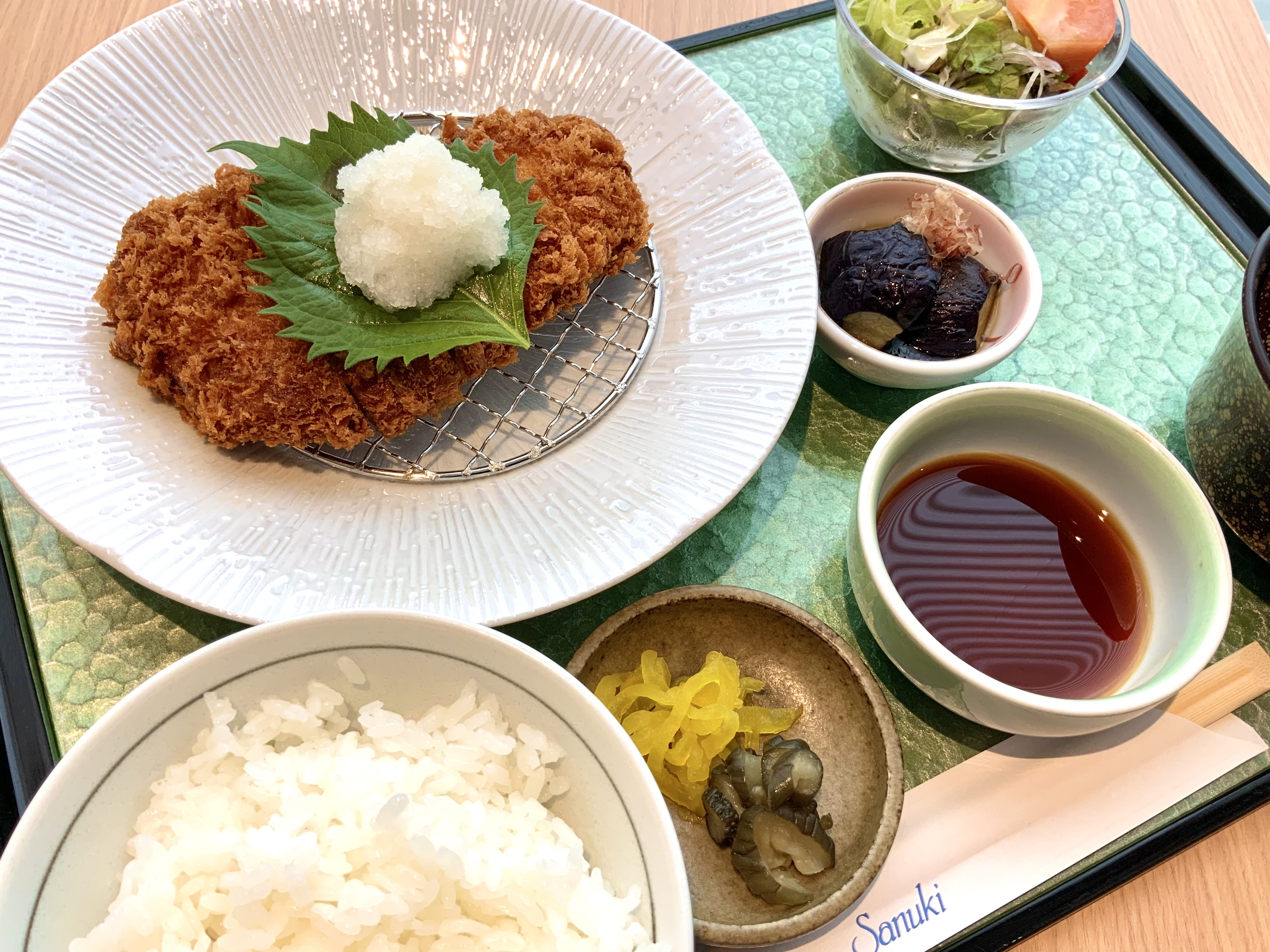 特製豚ロースカツ定食