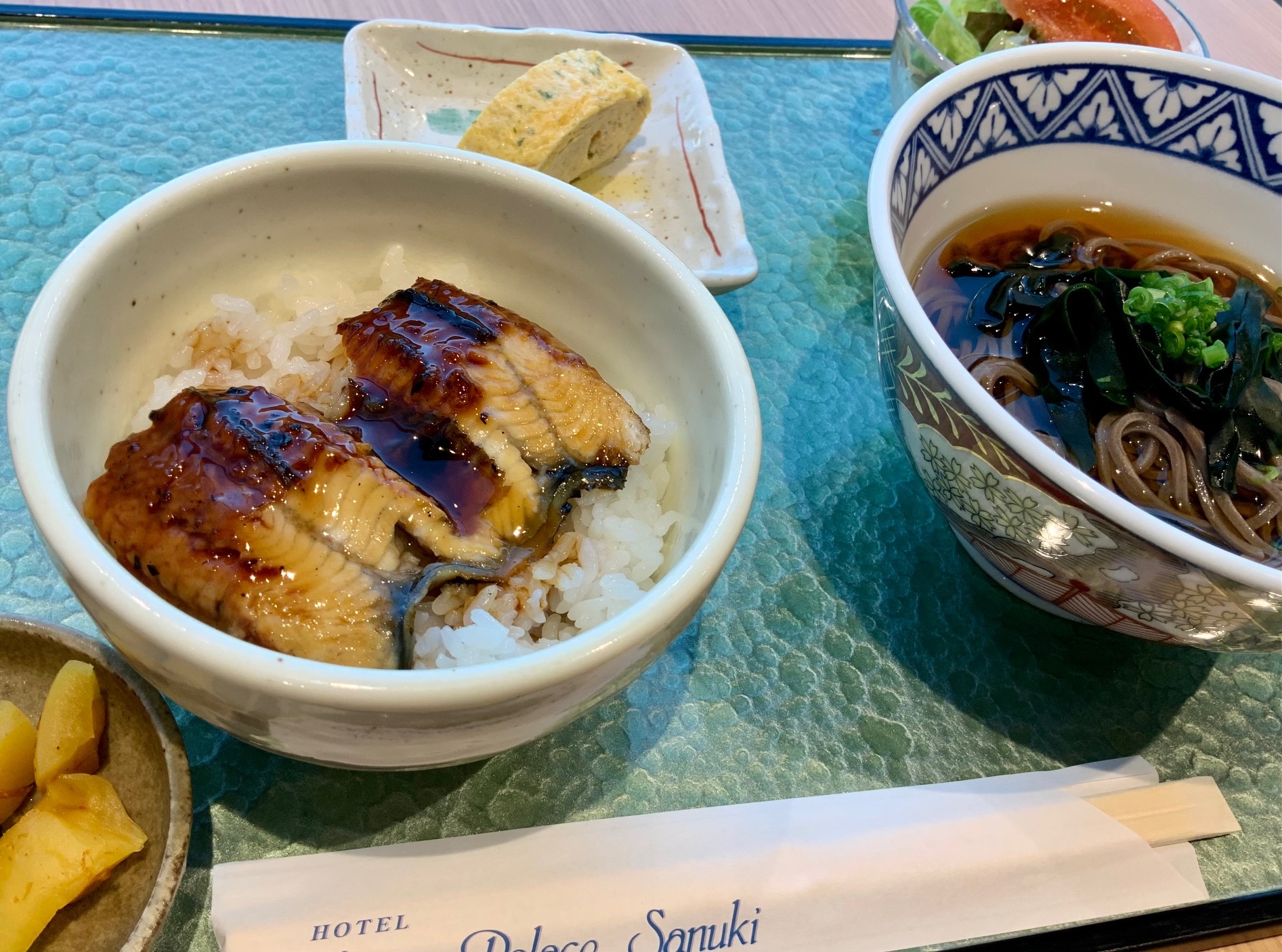 ミニ鰻丼　かけ蕎麦