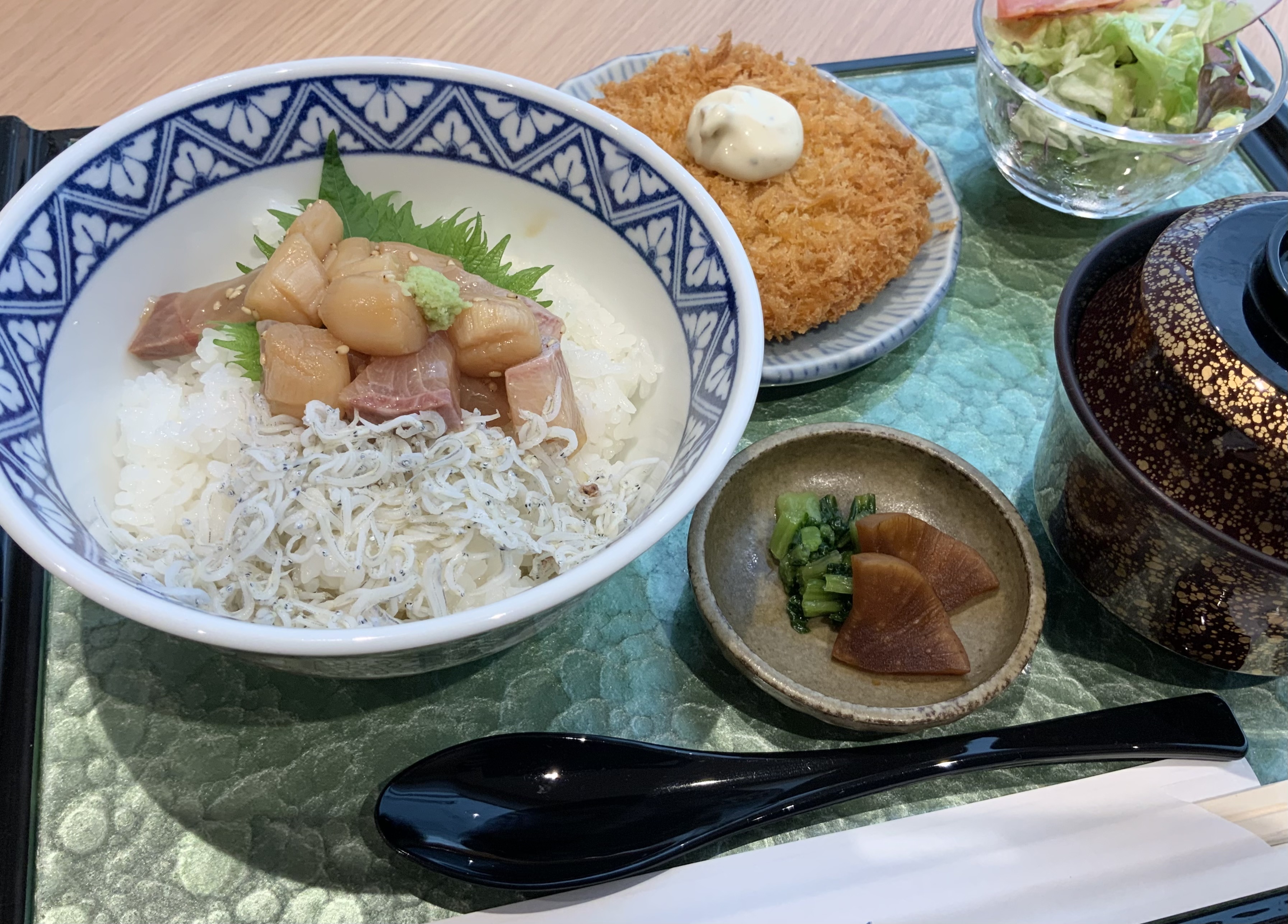 瀬戸内海はまち漬け＆庵治産しらす丼