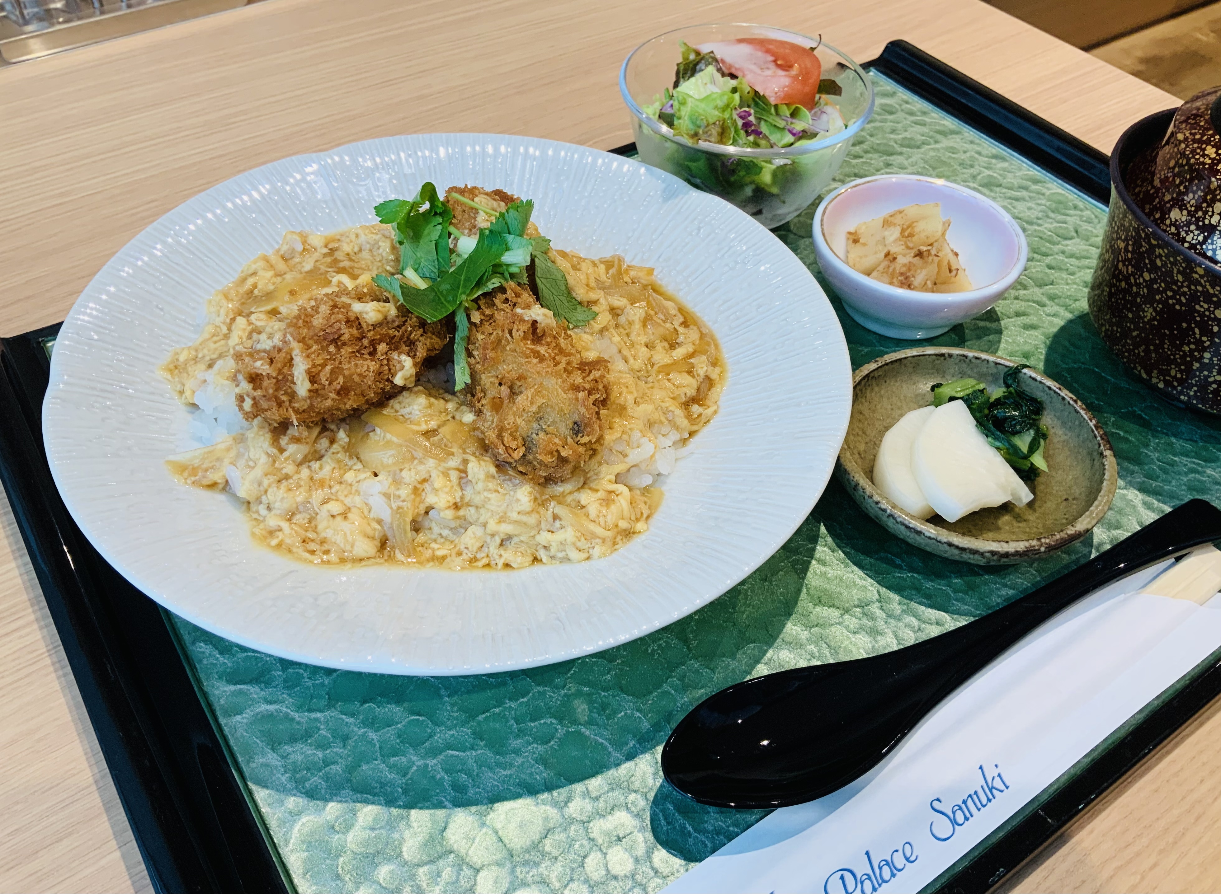 広島産牡蠣フライ卵とじ丼