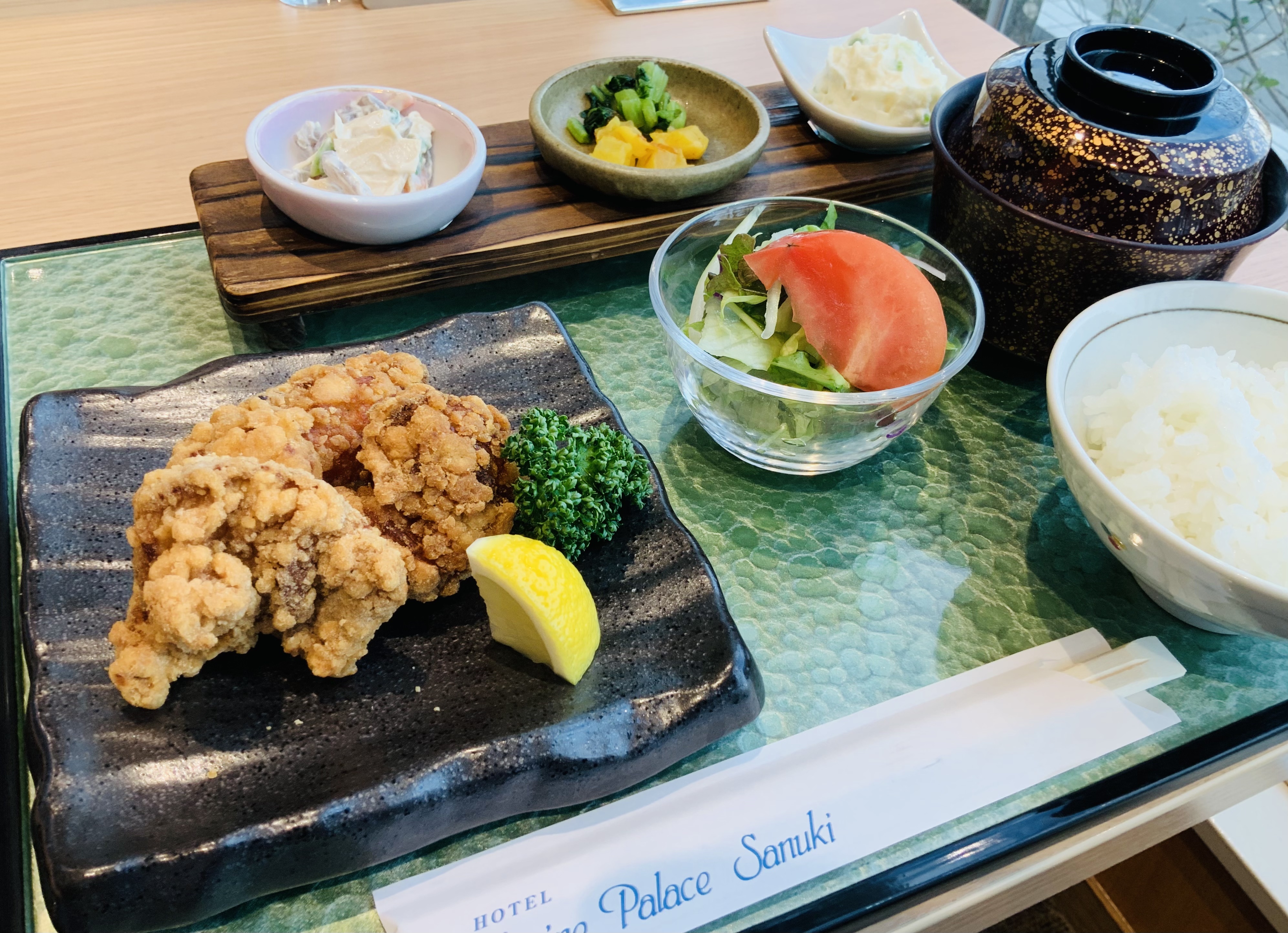 若鶏の竜田揚げ　季節野菜の小鉢