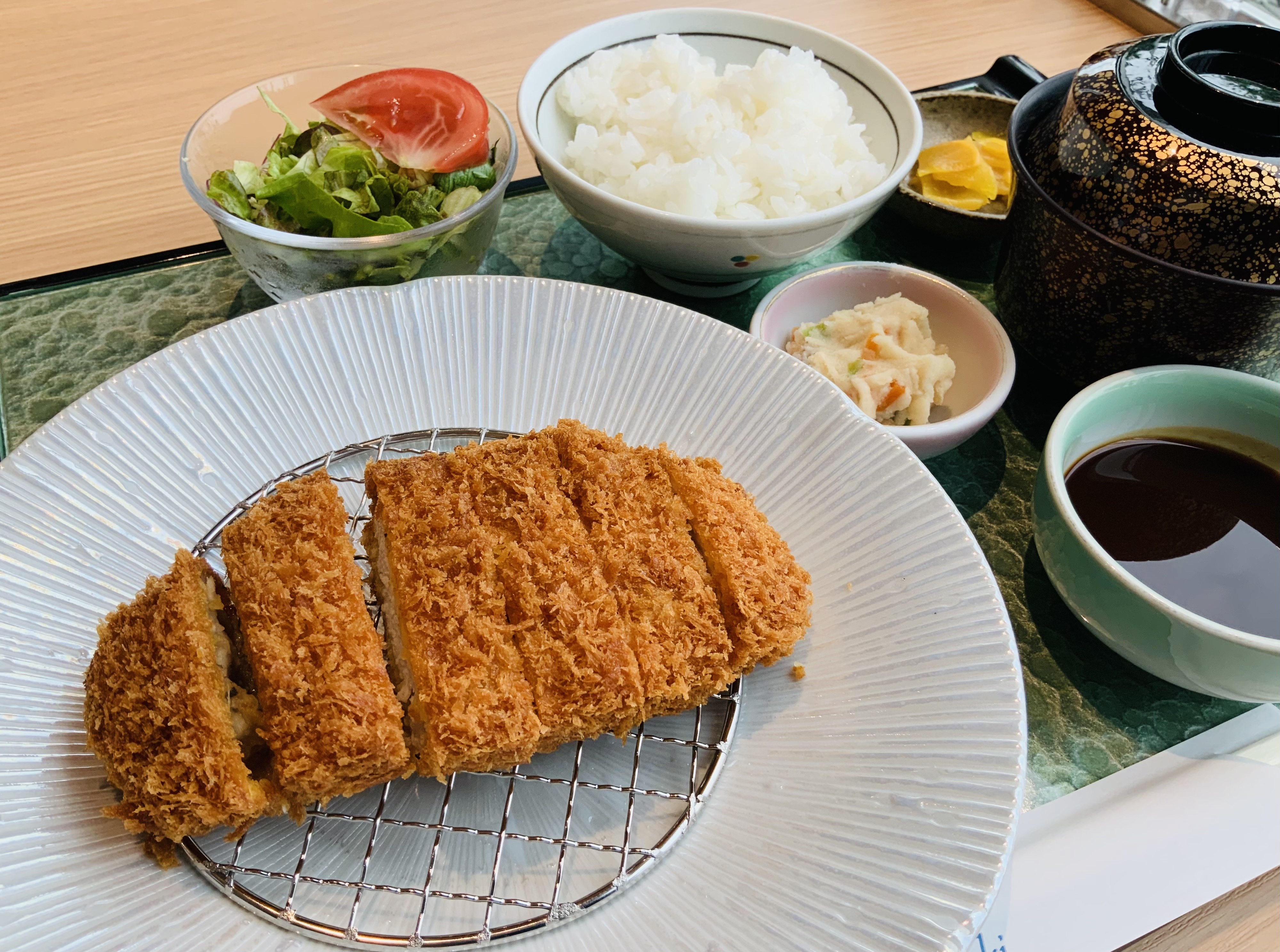 豚ロース味噌カツ定食