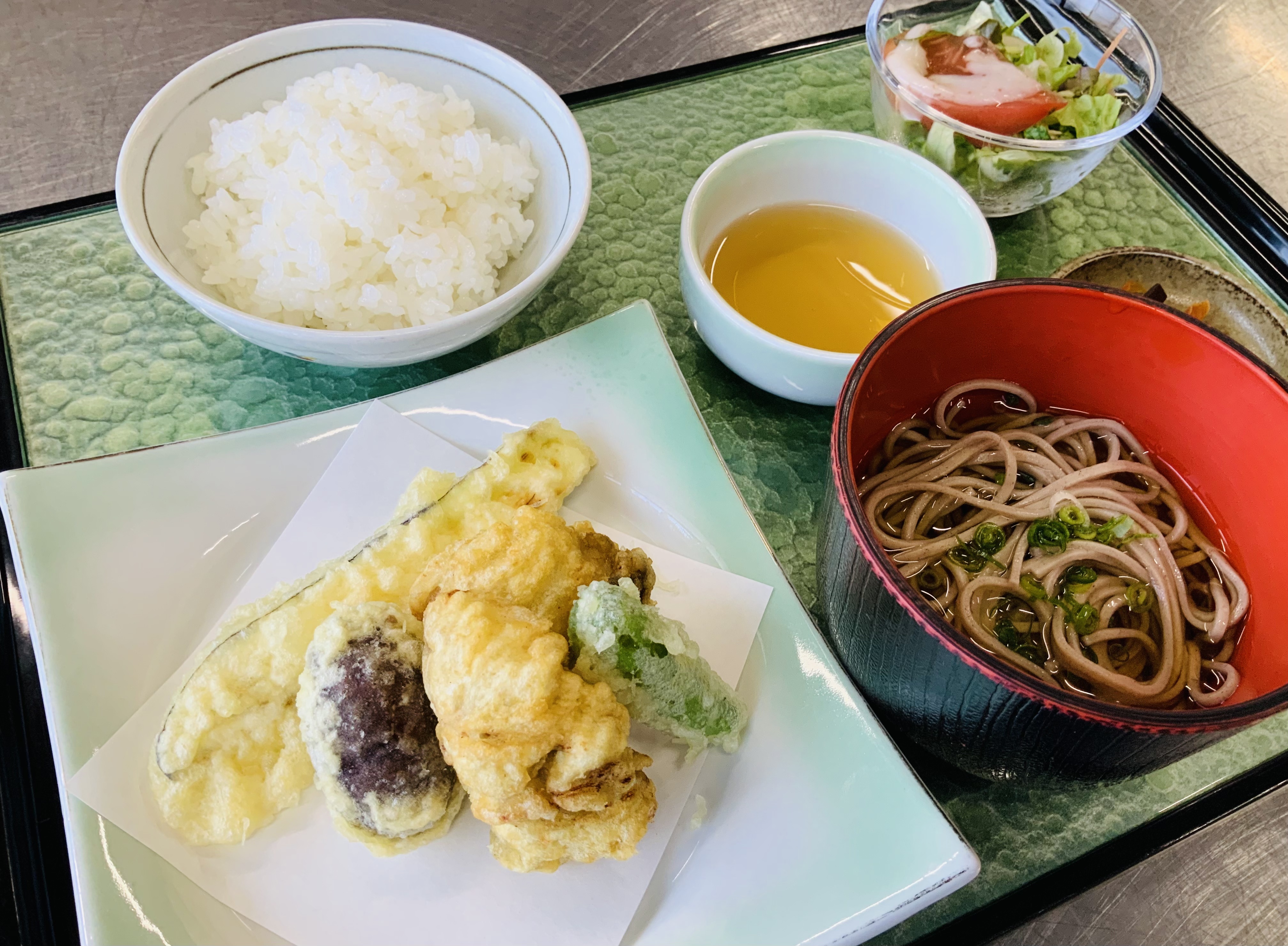 広島産牡蠣と野菜の天婦羅　かけ蕎麦