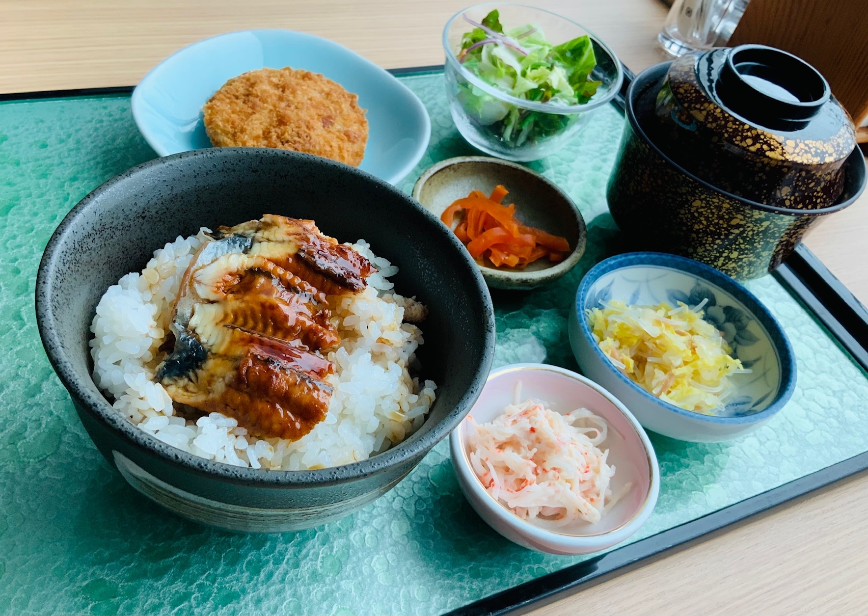 NEW　★鰻丼　カニサラダ　酢の物★