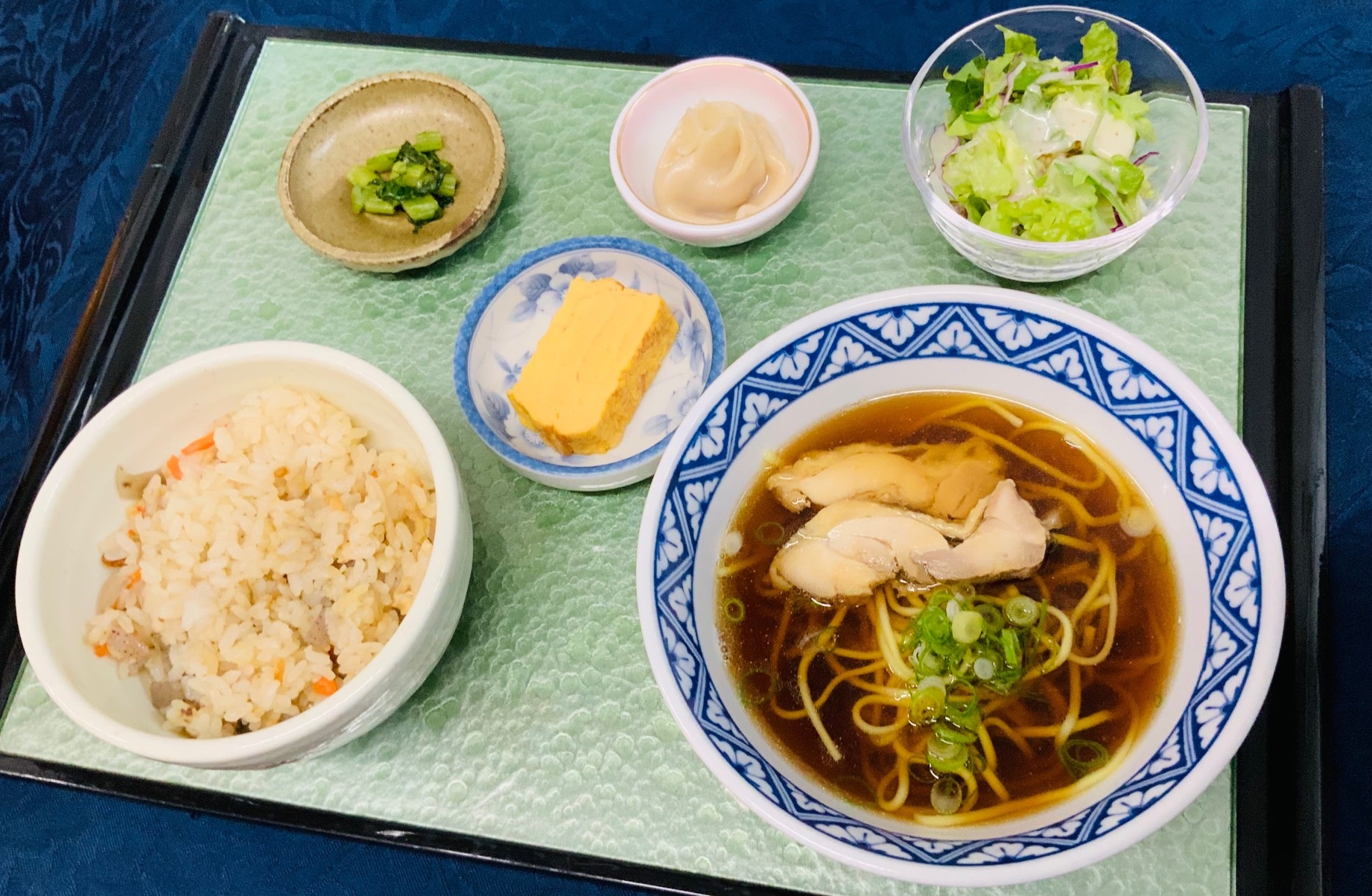 NEW 　東かがわ市引田産いりこラーメン＆かやく御飯