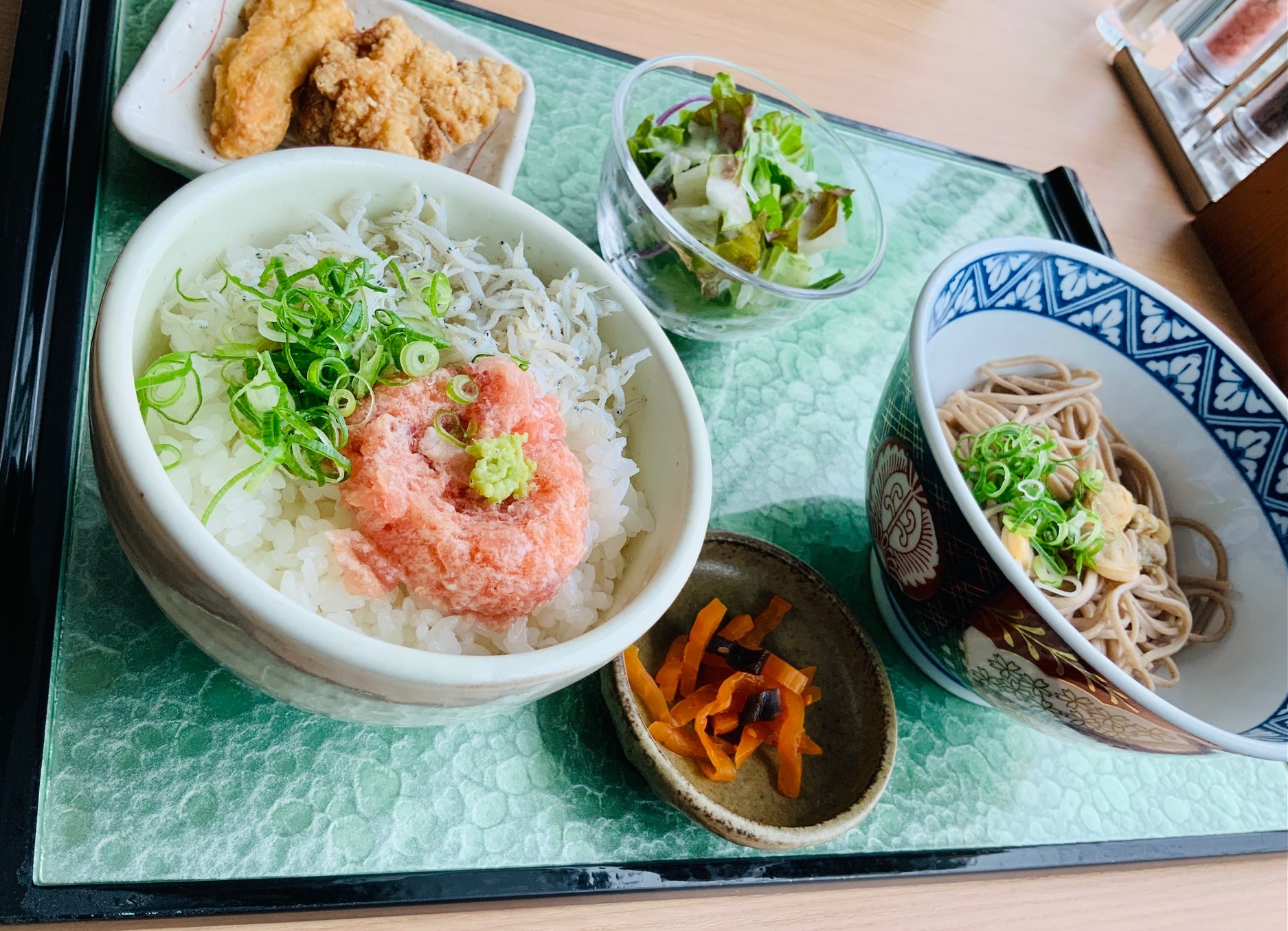 NEW　庵治産しらす＆ネギトロ丼　鴨蕎麦