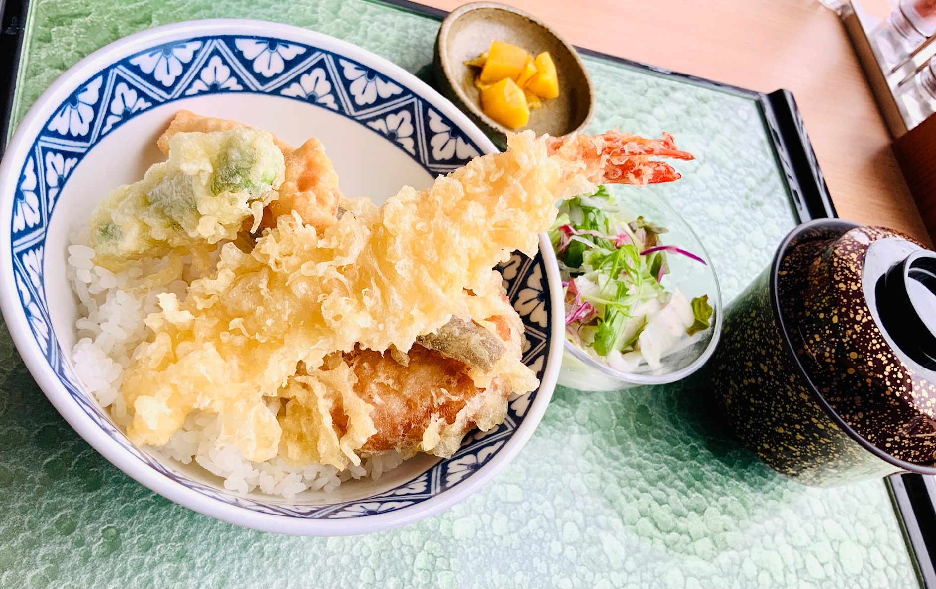大好評　大海老天丼　小豆島ふしめん汁