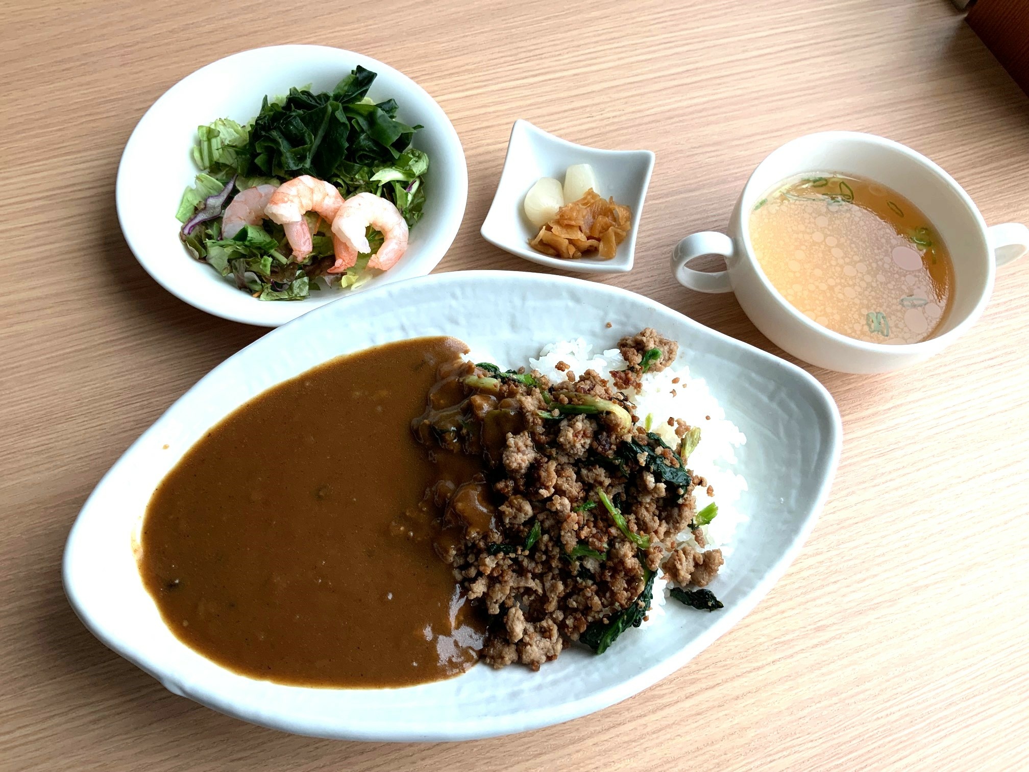 NEW　オリーブ豚と小松菜カレー
