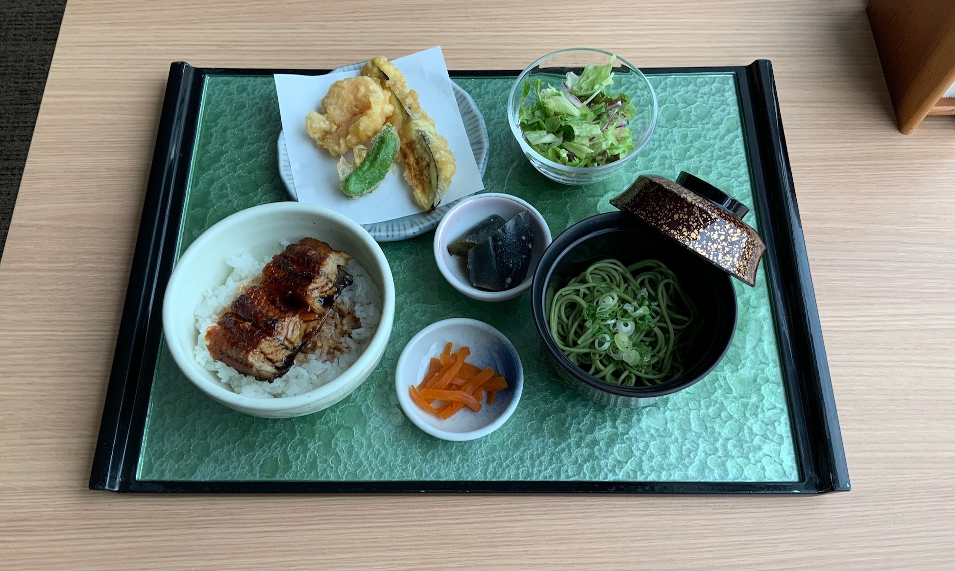 鰻丼　宇治茶蕎麦　小海老天婦羅