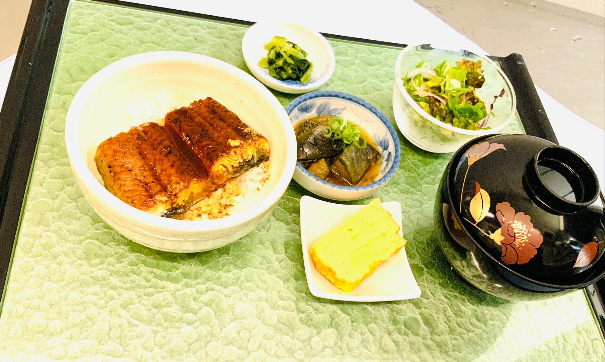 NEW　～土用丑の日～　鰻丼（いつもより大切り）茄子オランダ煮　玉子焼き　