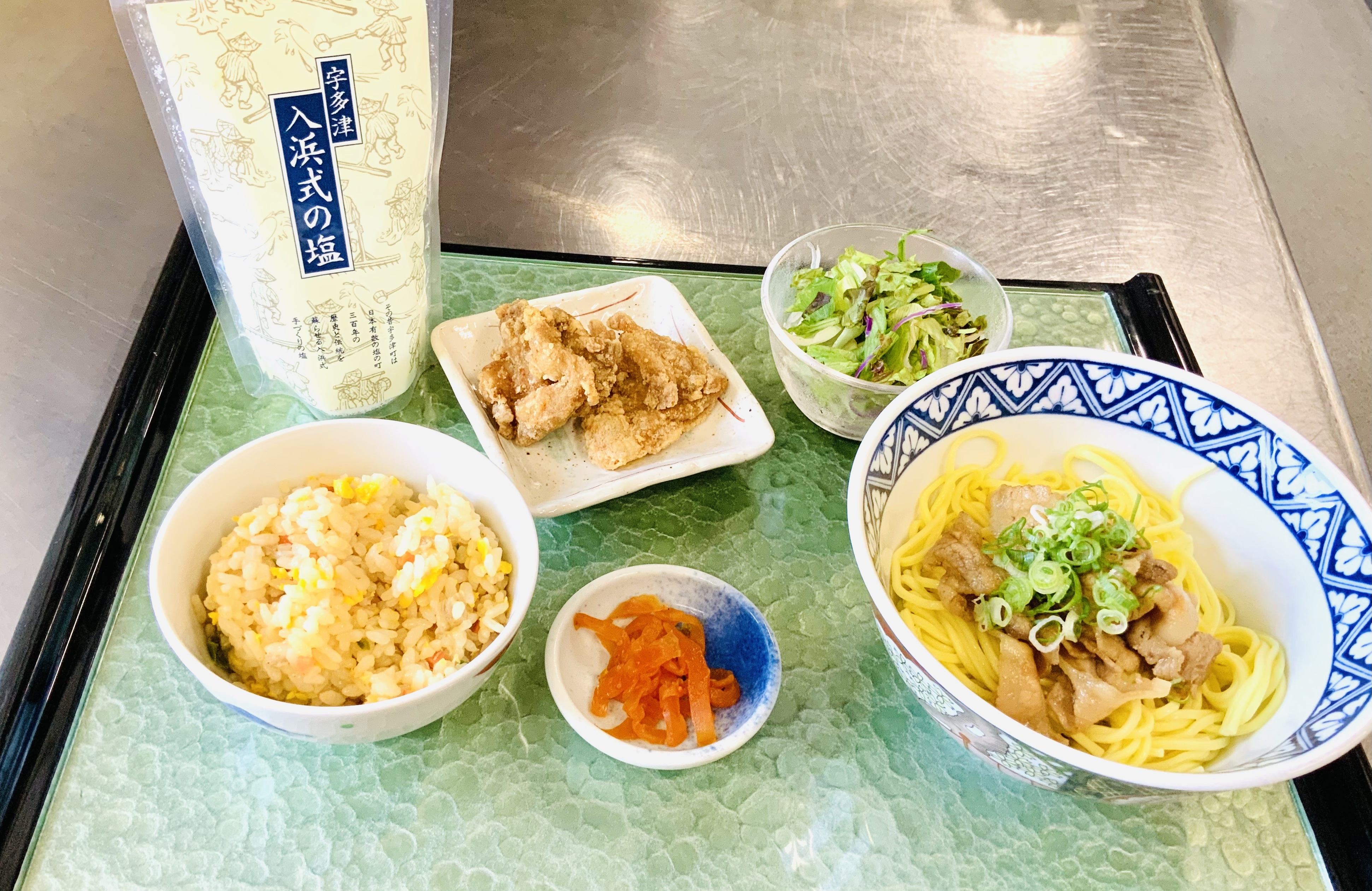 オリーブ豚の入浜塩ラーメン  焼飯　唐揚げ