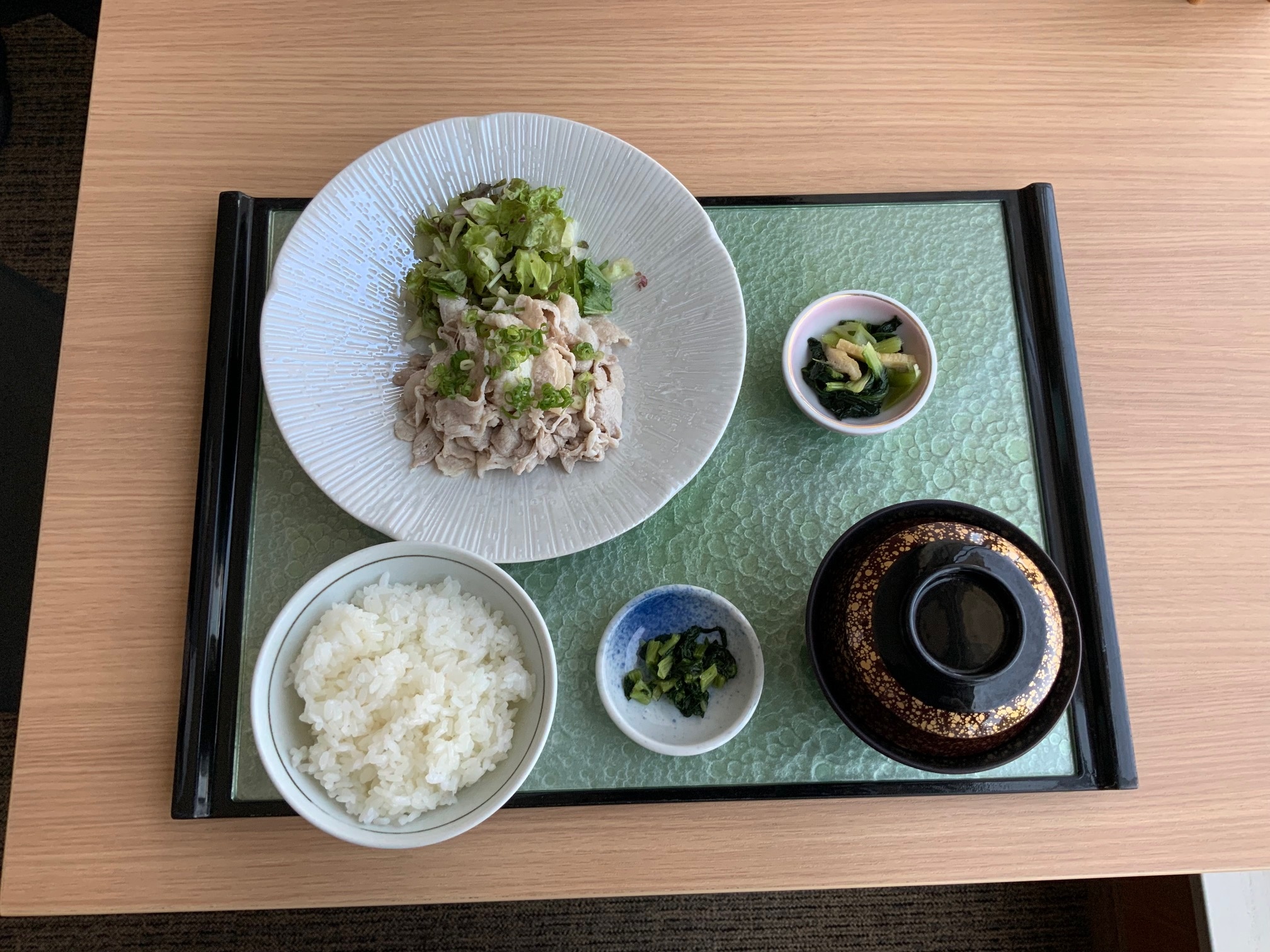 NEW　オリーブ豚冷しゃぶ宇多津の塩ぽん酢小松菜のお浸し