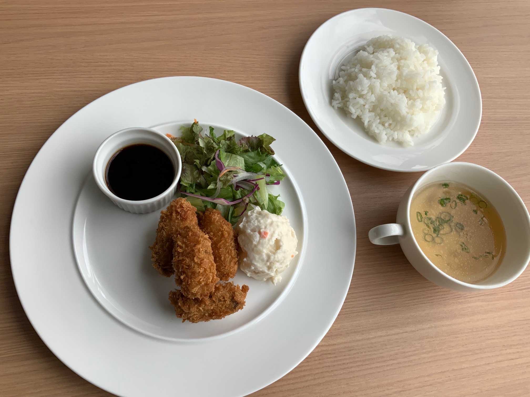 広島産牡蠣フライ定食