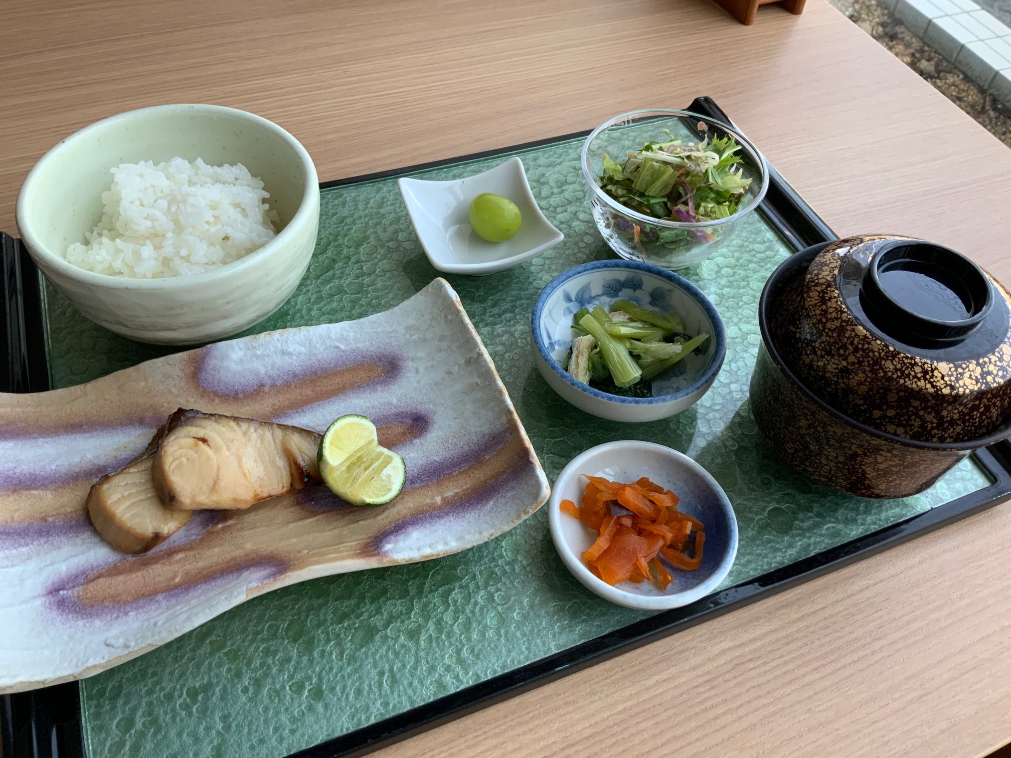NEW 市場直送!!　秋さわら（福岡産）柚庵焼　スダチ添え