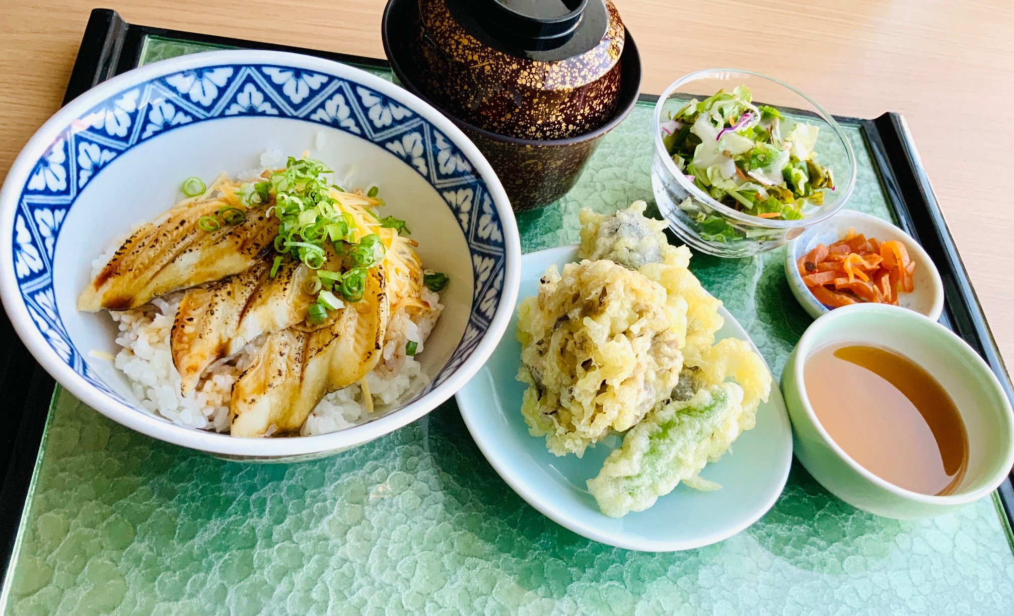 NEW　★煮穴子炙り丼＆季節野菜の天婦羅★