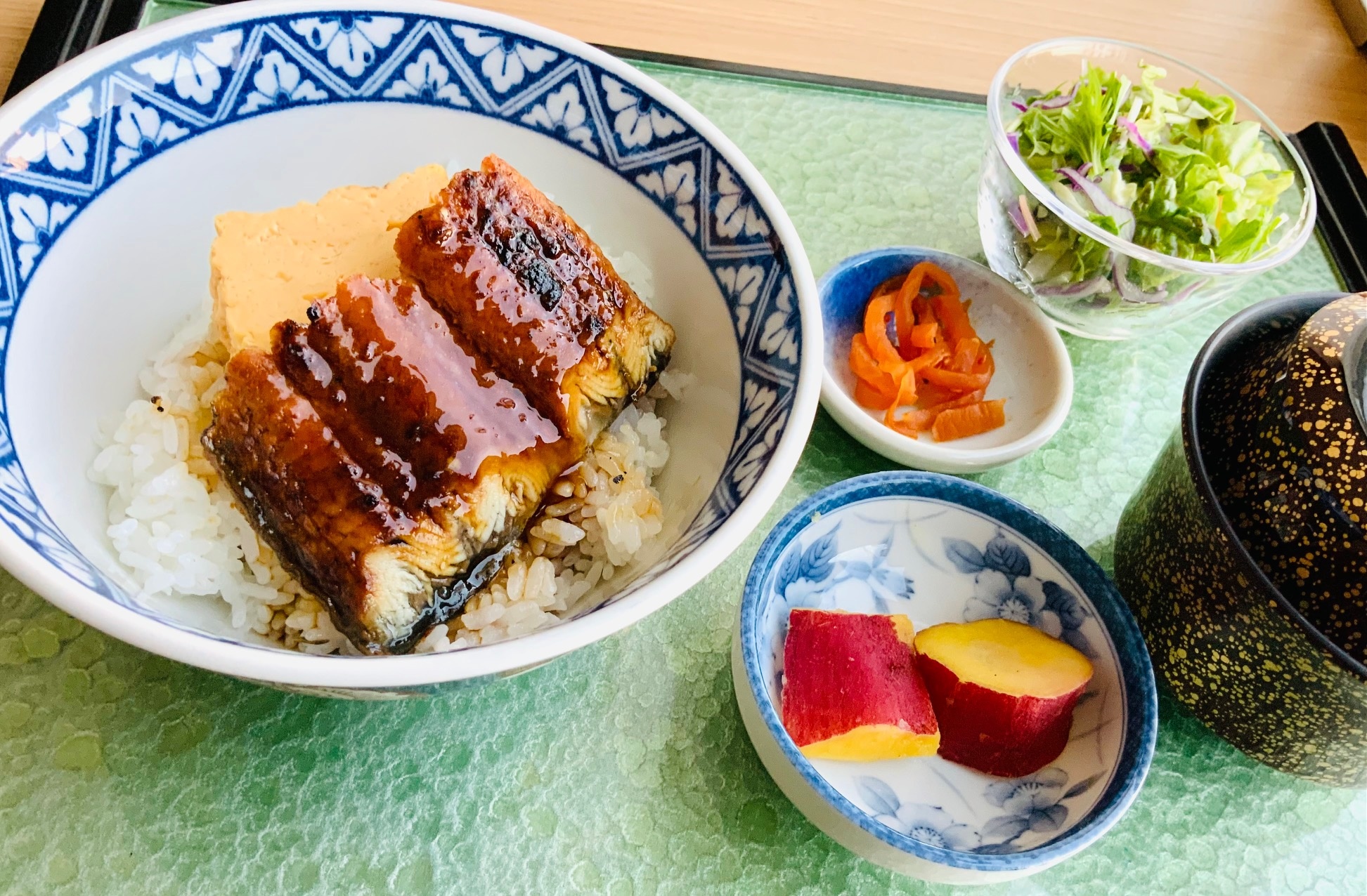 鰻丼　玉子焼き　小鉢