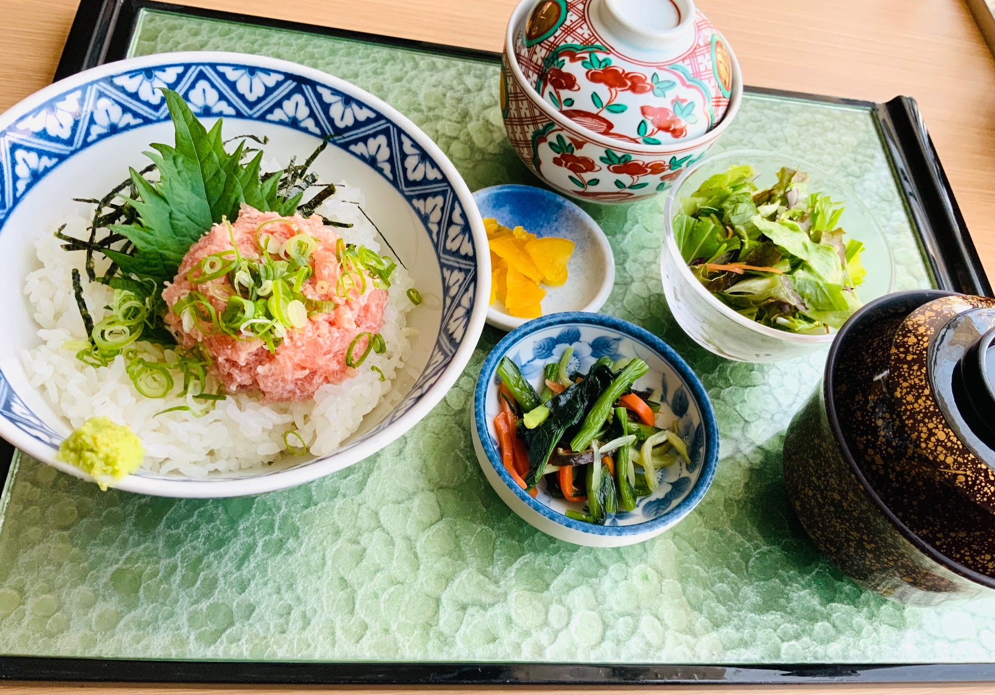 ネギトロ丼　茶碗蒸し