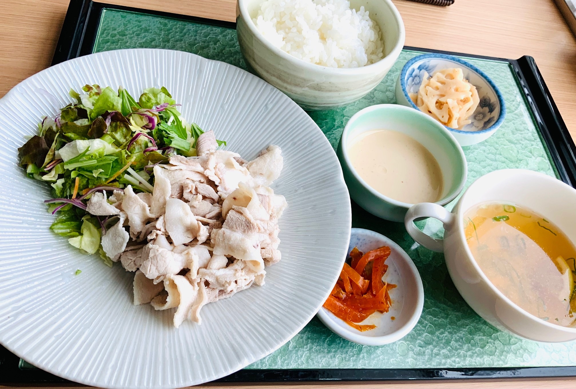 オリーブ豚冷しゃぶ　胡麻ダレ