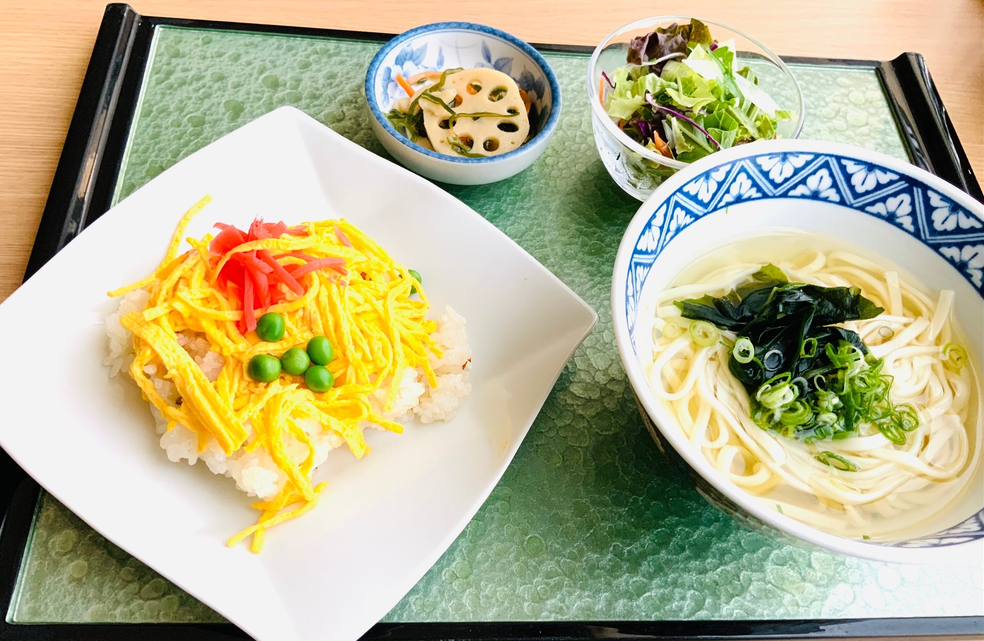 細うどん バラ寿司