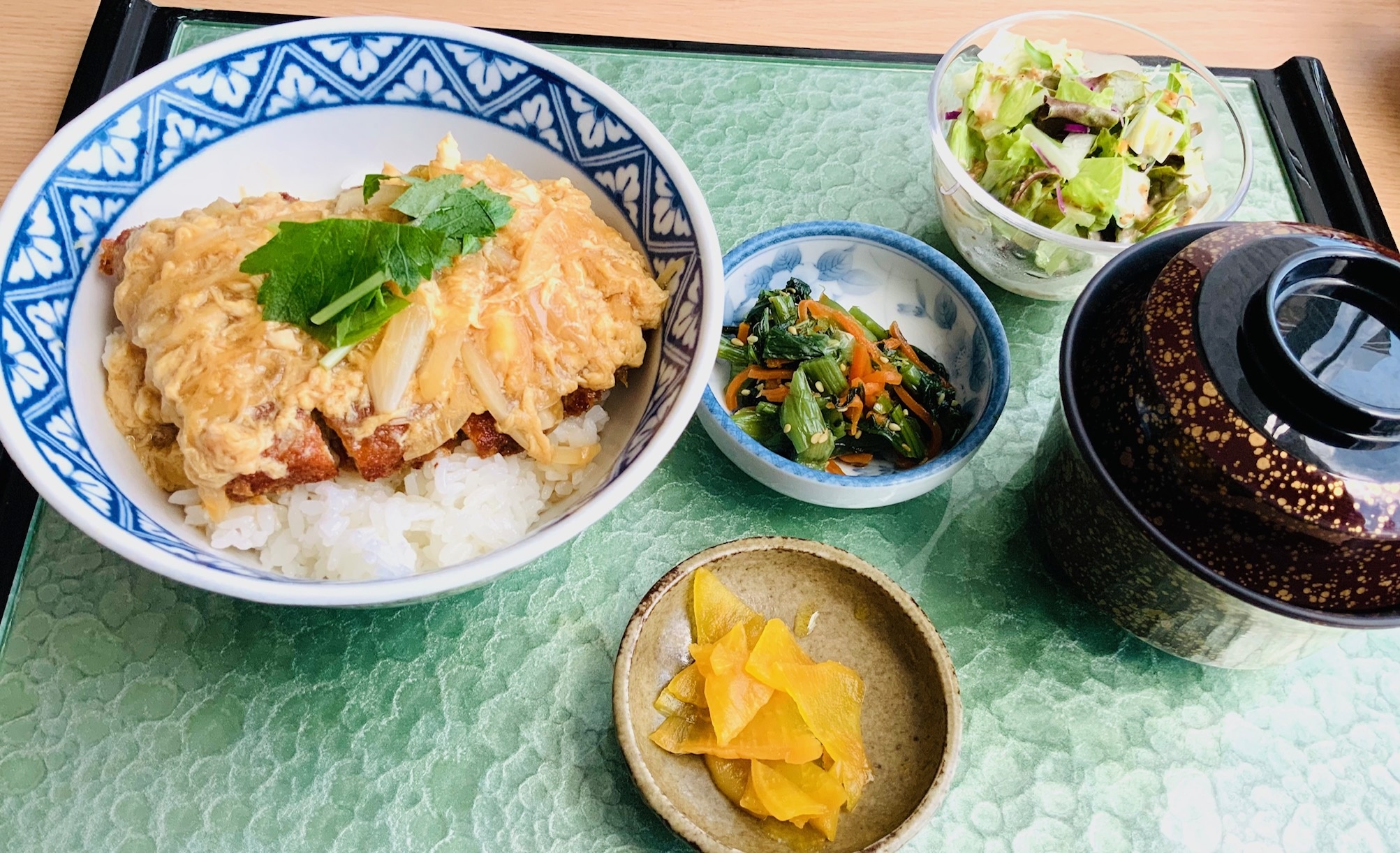 ロースカツ丼